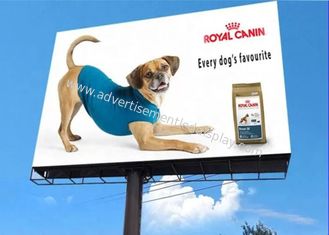 Displays LED modulares sem costura criam publicidade ao ar livre atraente