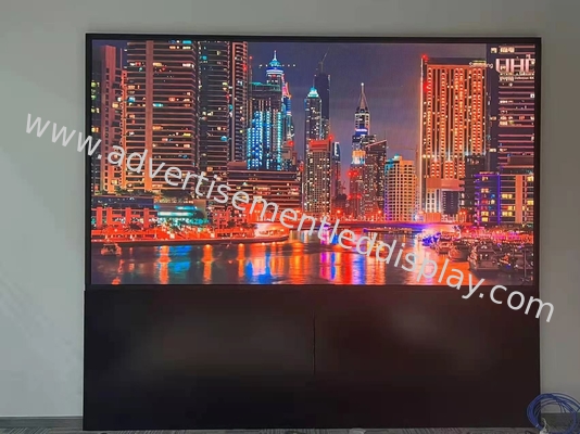 Display LED interior de 320 mm x 160 mm com conectividade flexível para múltiplas fontes de entrada