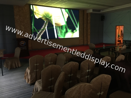6000cd Brilho 10000H MTBF As telas LED que mudam o jogo para o marketing B2B Ideias brilhantes