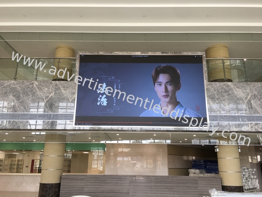 P6.67 Oem 1920hz Painel de publicidade LED montado na parede