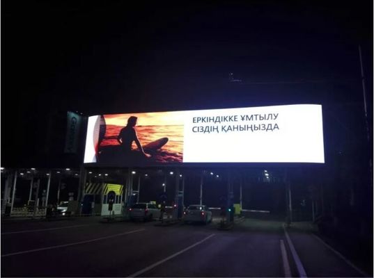 Displays LED externos robustos e confiáveis para todas as condições climáticas