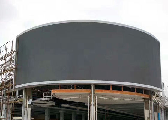 Os outdoors de LEDs com eficiência energética cativam o público